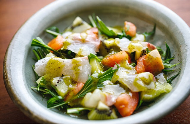 鯛と水菜とキウイのサラダ