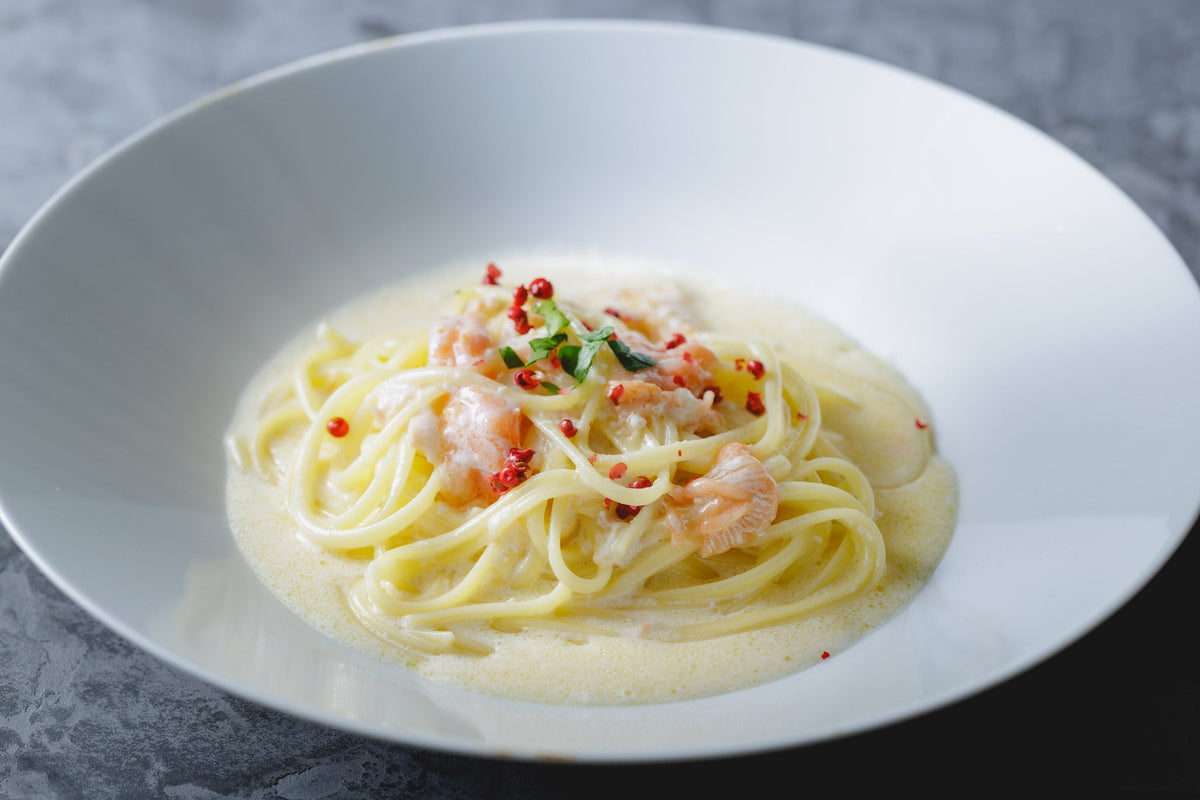 塩麹漬けサーモンのクリームパスタ